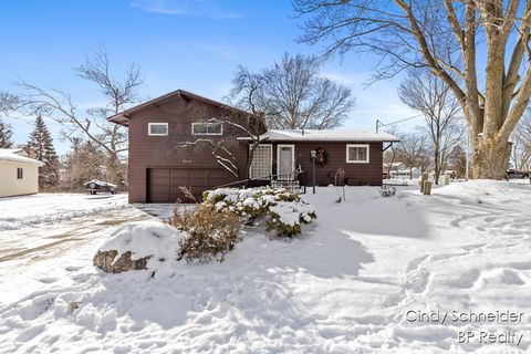 A home in Plainfield Twp