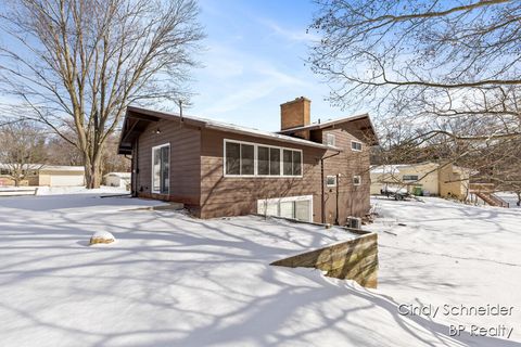 A home in Plainfield Twp