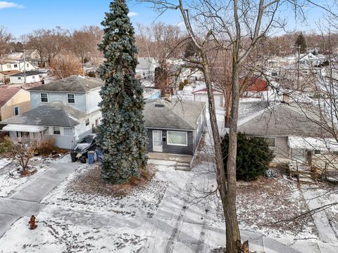 A home in Dearborn Heights