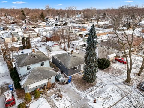 A home in Dearborn Heights