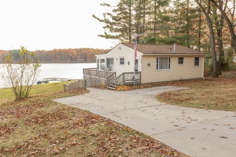 A home in Aetna Twp