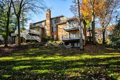 A home in Bloomfield Twp