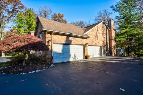 A home in Bloomfield Twp