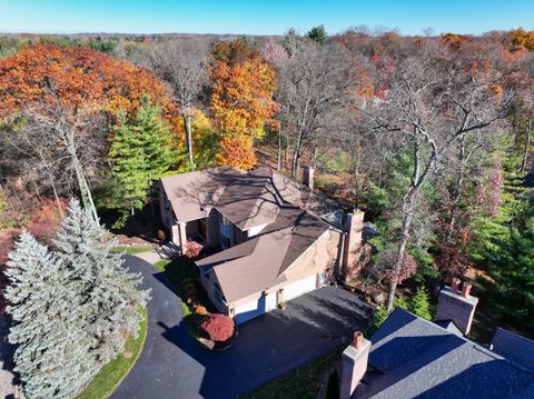 A home in Bloomfield Twp