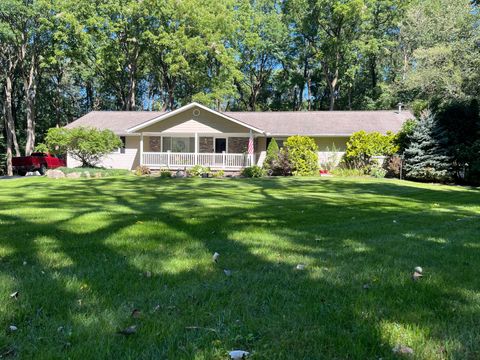 A home in Groveland Twp