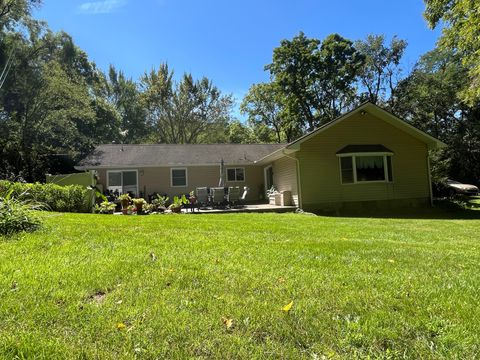 A home in Groveland Twp