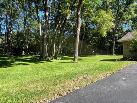 A home in Groveland Twp