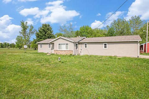 A home in Indianfields Twp