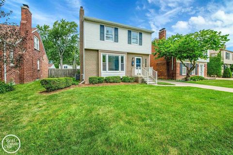 A home in Grosse Pointe Woods