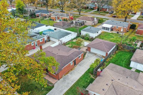 A home in Warren