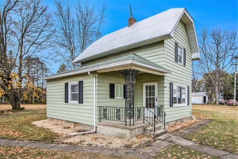 A home in Pennfield Twp