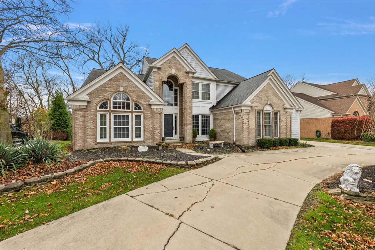 48253 Red Run Drive