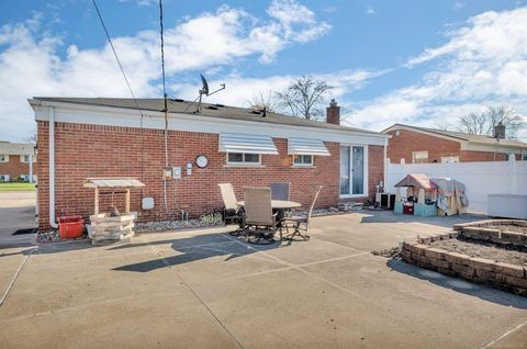 A home in Warren