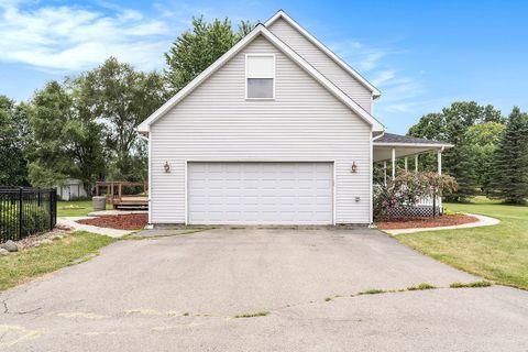 A home in Putnam Twp