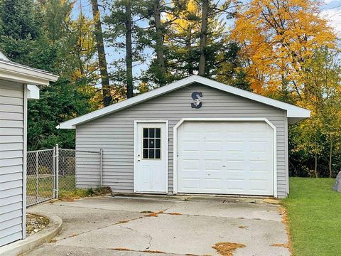 A home in Richfield Twp