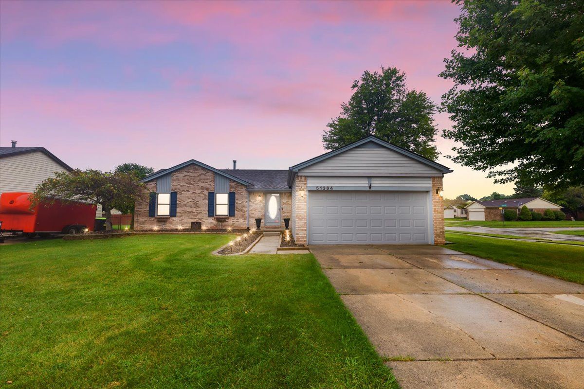 View Chesterfield Twp, MI 48047 house