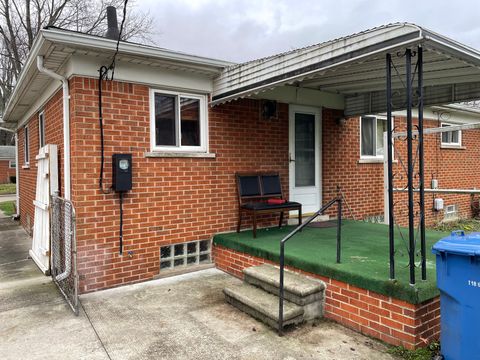 A home in Warren