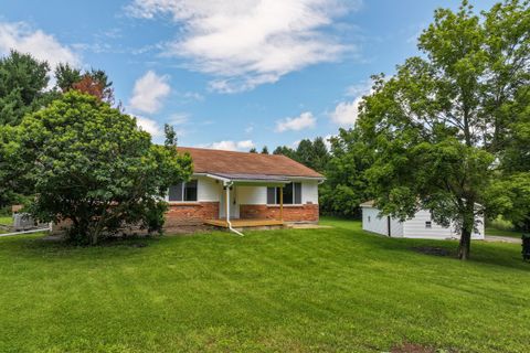 A home in Hartland Twp