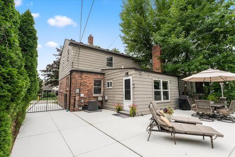 A home in Grosse Pointe Woods