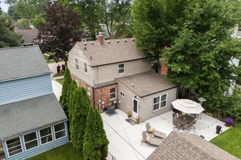 A home in Grosse Pointe Woods