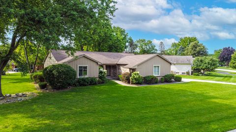 A home in Bloomfield Twp