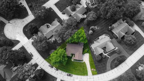 A home in Bloomfield Twp