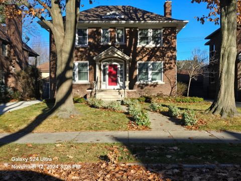 A home in Grosse Pointe Park