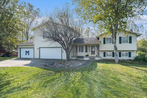 A home in Grand Blanc Twp