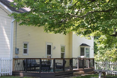 A home in South Haven Twp