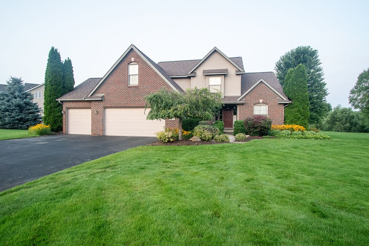 View Green Oak Twp, MI 48116 house