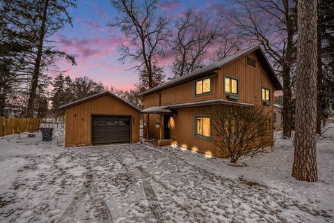 A home in Paw Paw Twp