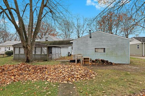 A home in Waterford Twp