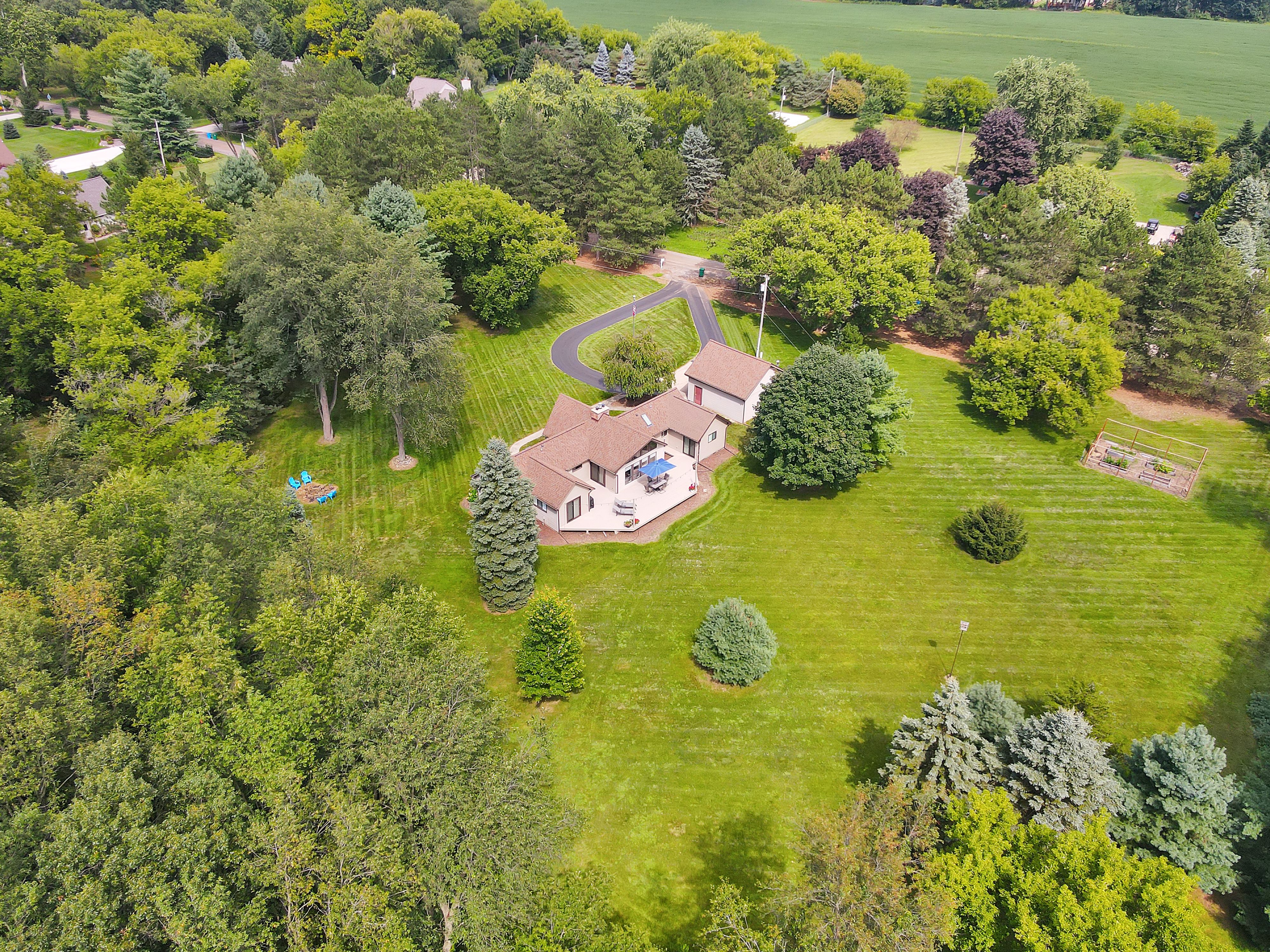 View Commerce Twp, MI 48382 house