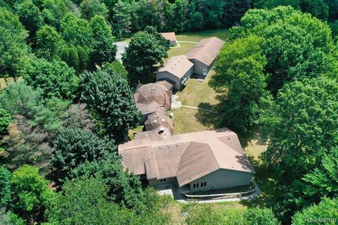 A home in Groveland Twp