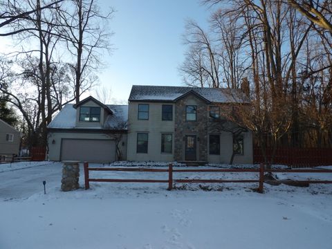 A home in West Bloomfield Twp