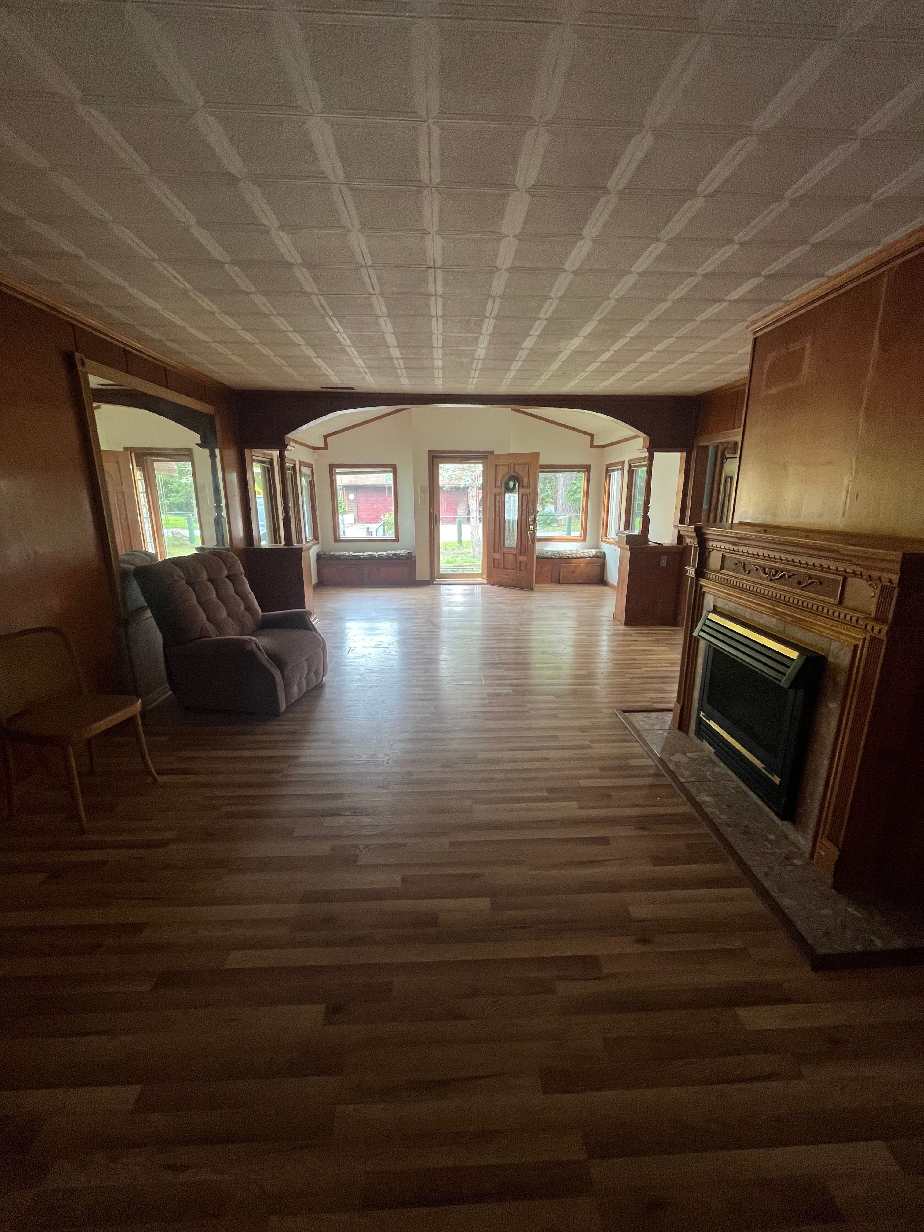 321 LONGSPUR Lane