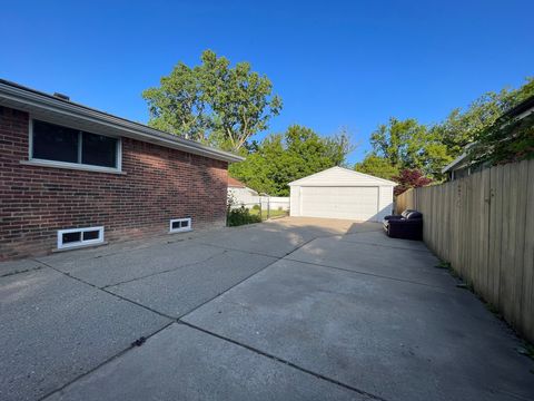 A home in Dearborn Heights