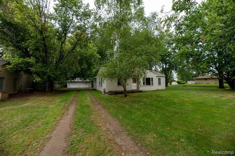 A home in Chesterfield Twp