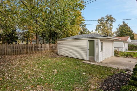 A home in Harper Woods