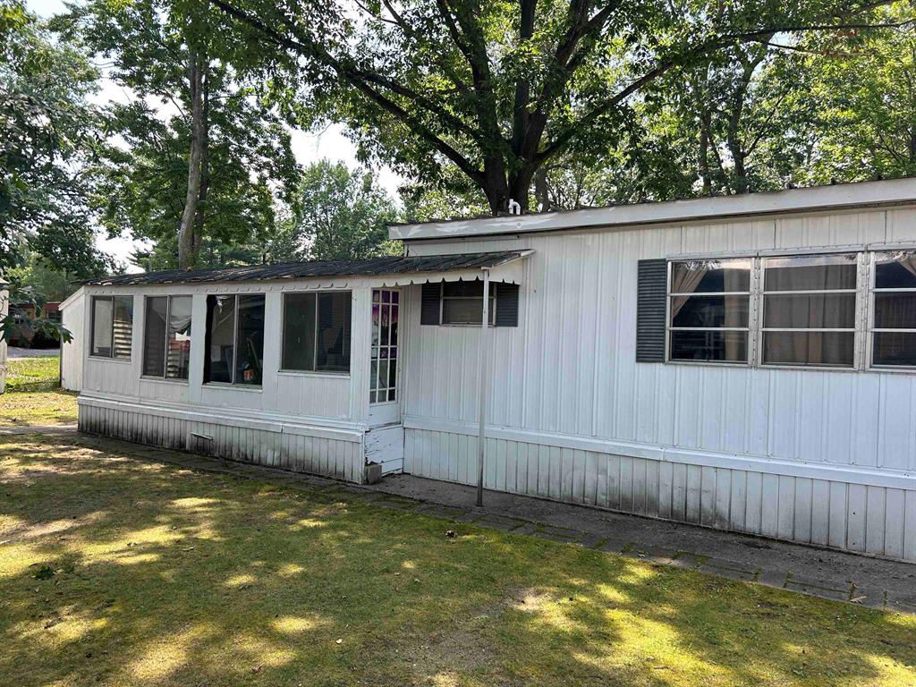 Photo 15 of 32 of 1561 Andrew Place mobile home