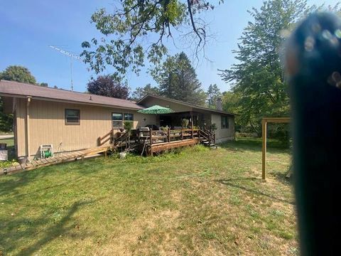 A home in Joyfield Twp