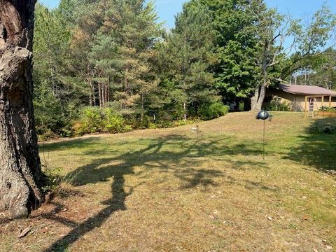 A home in Joyfield Twp