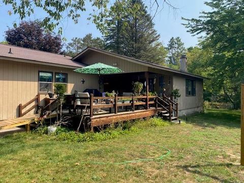 A home in Joyfield Twp