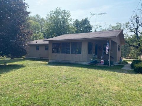 A home in Joyfield Twp