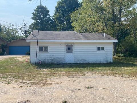 A home in Joyfield Twp