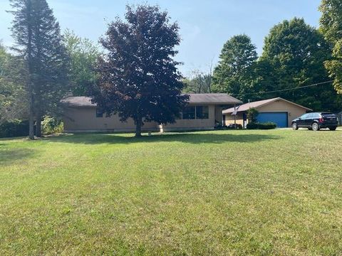 A home in Joyfield Twp