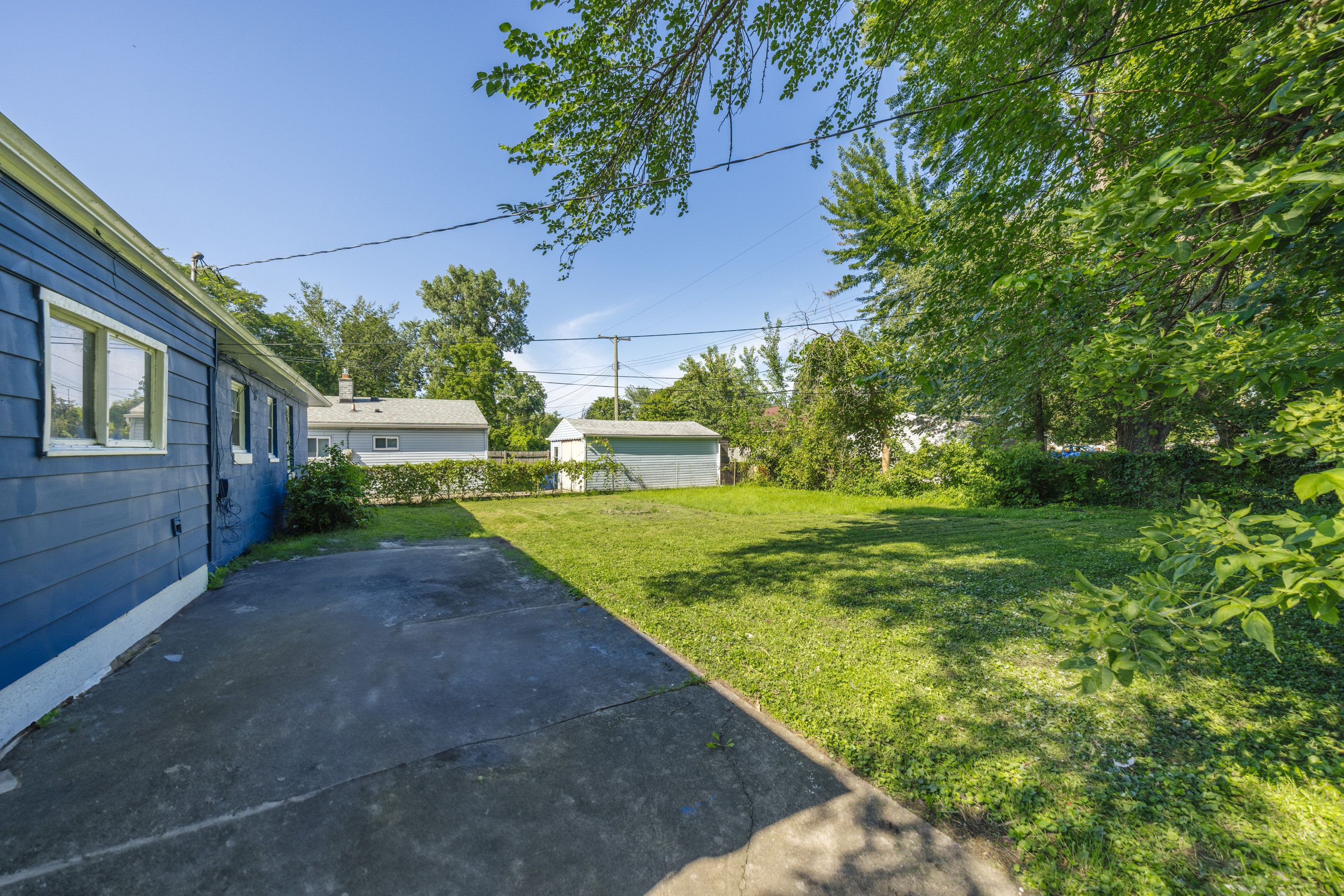 Photo 16 of 20 of 21070 HELLE Avenue house