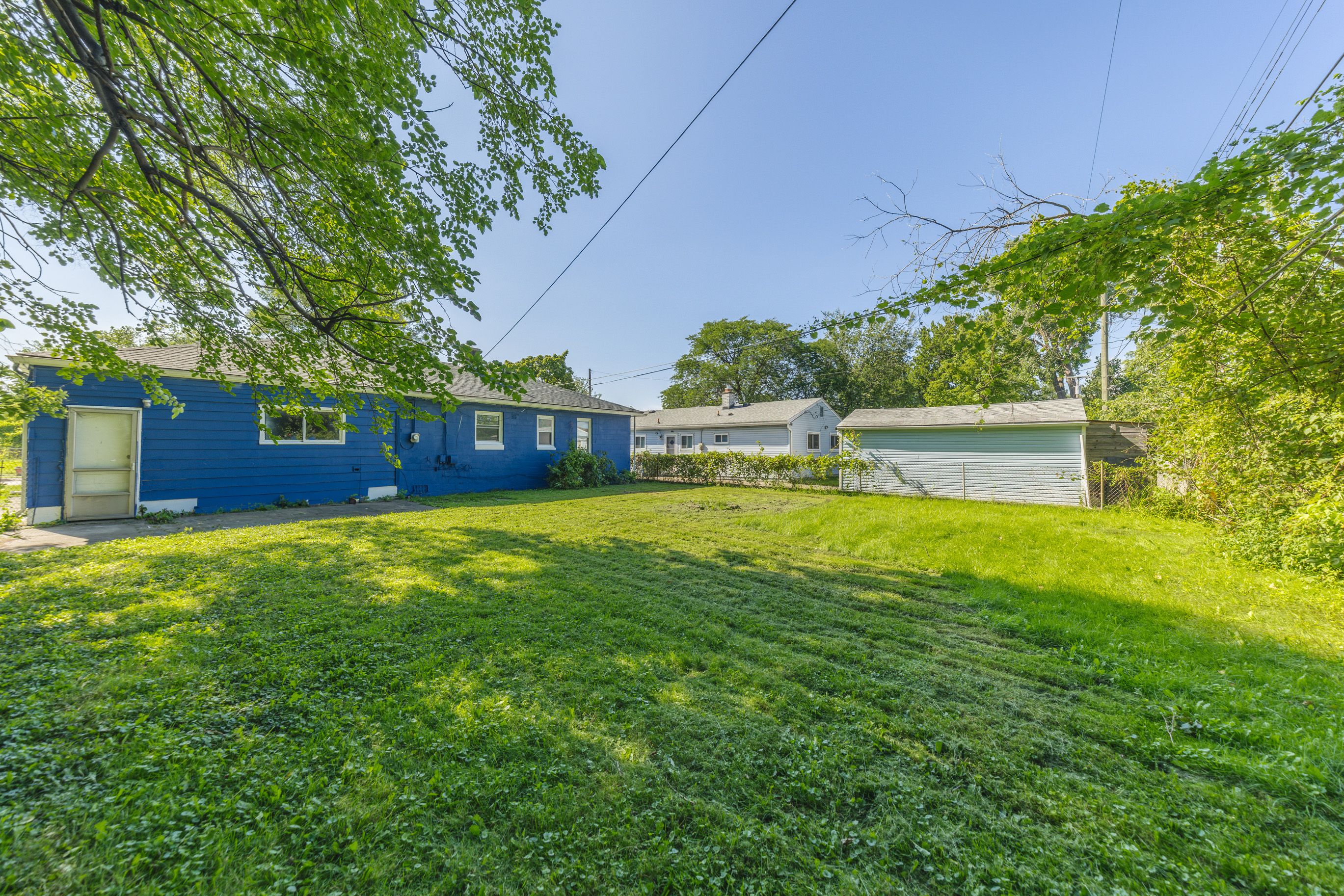 Photo 19 of 20 of 21070 HELLE Avenue house