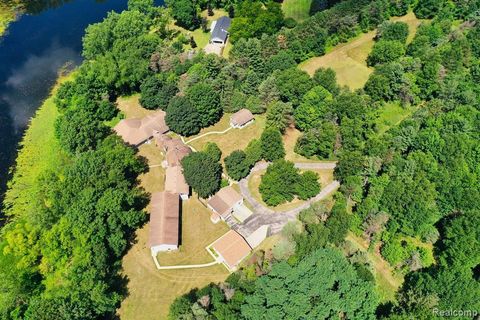 A home in Groveland Twp