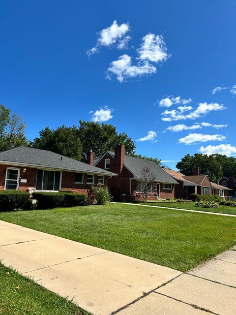 A home in Harper Woods